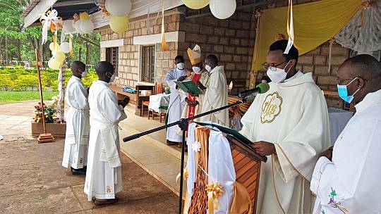 Święcenia kapłańskie w Kenii