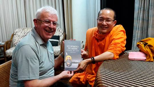 W dialogu z mnichami buddyjskimi
