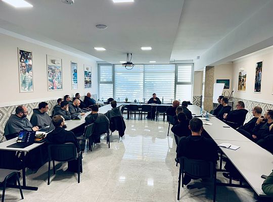 Formacja młodych braci z federacji FEMO