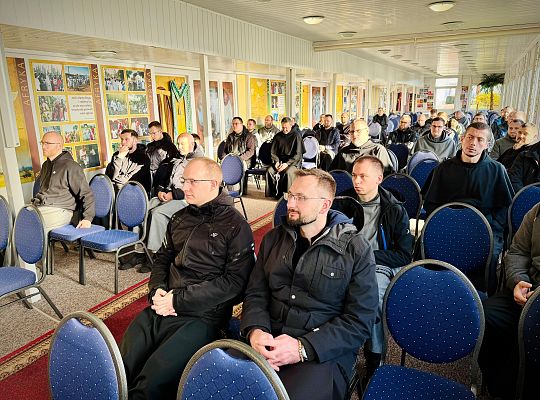 Formacja młodych braci z federacji FEMO