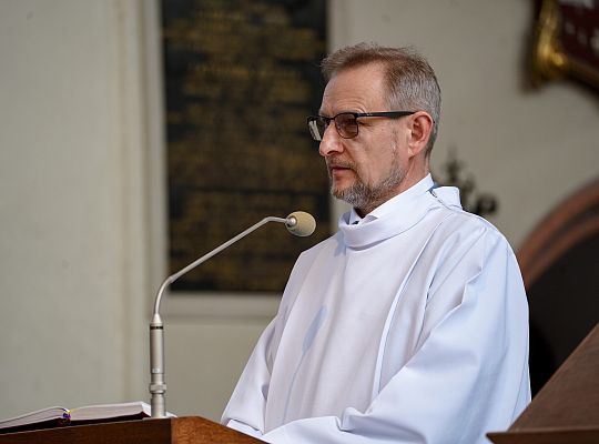 „Jak mogliście to uczynić, kapłani, że trzymając Go w dłoniach, nie oszaleliście z miłości?”