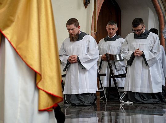 „Jak mogliście to uczynić, kapłani, że trzymając Go w dłoniach, nie oszaleliście z miłości?”