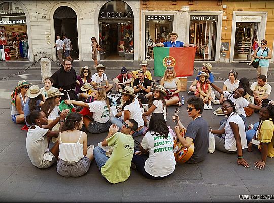 Grafika #105: Giovani verso Assisi 2015 - relacja